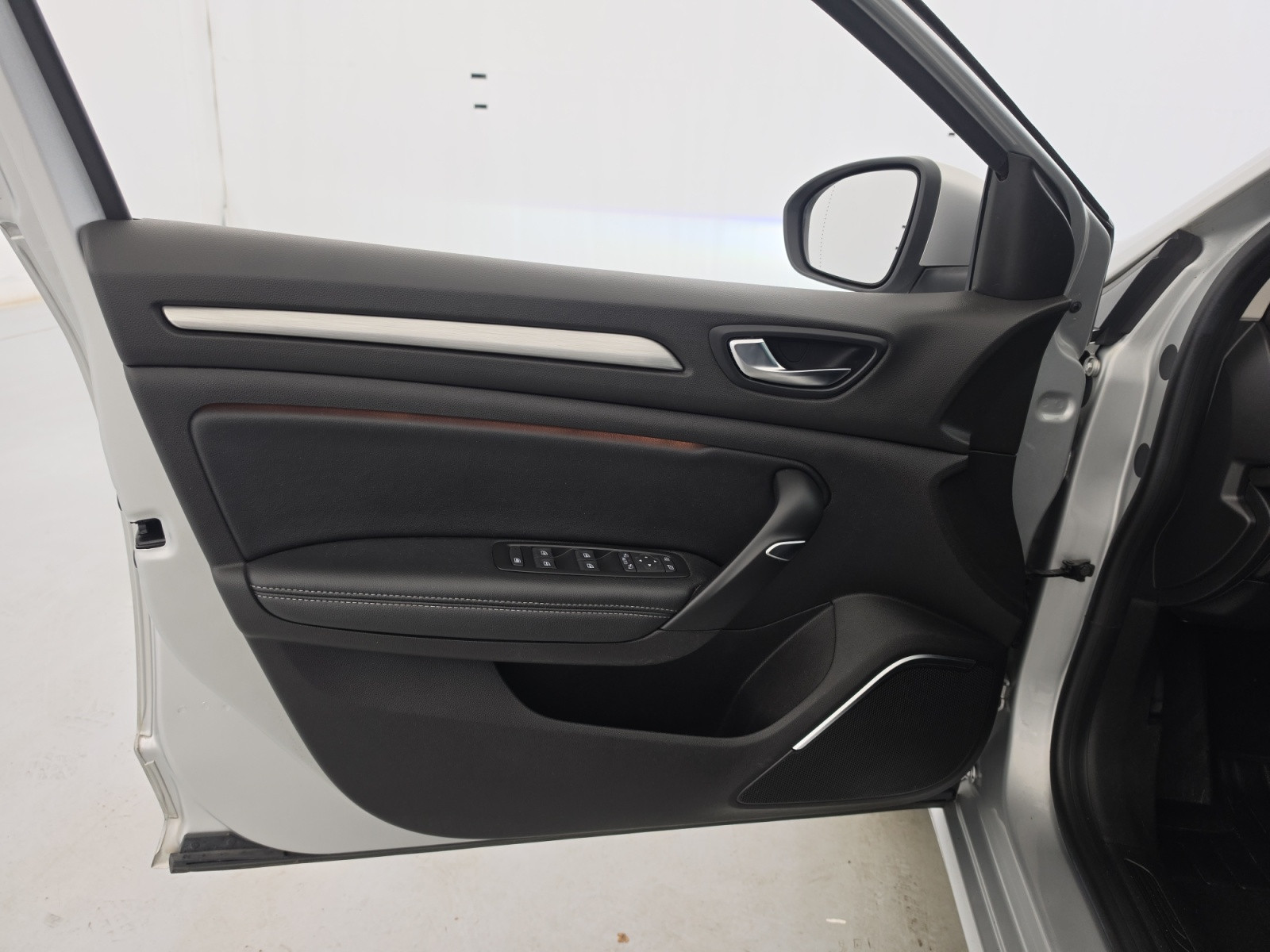 Vente en ligne Renault Megane 4 Mégane IV Berline Blue dCi 115 EDC au prix de 13 400 €