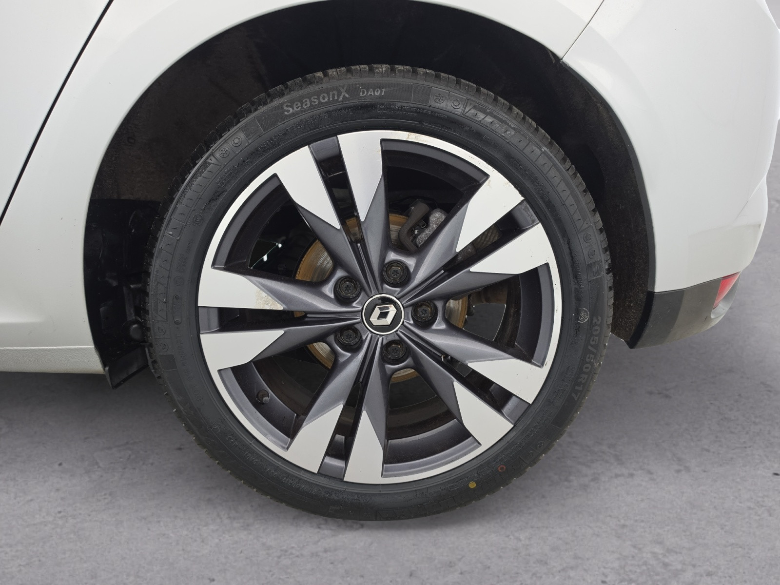 Vente en ligne Renault Megane 4 Mégane IV Berline Blue dCi 115 EDC au prix de 13 400 €