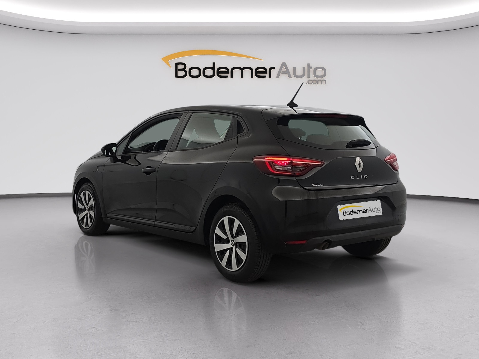 Vente en ligne Renault Clio 5 Clio TCe 90 au prix de 13 900 €