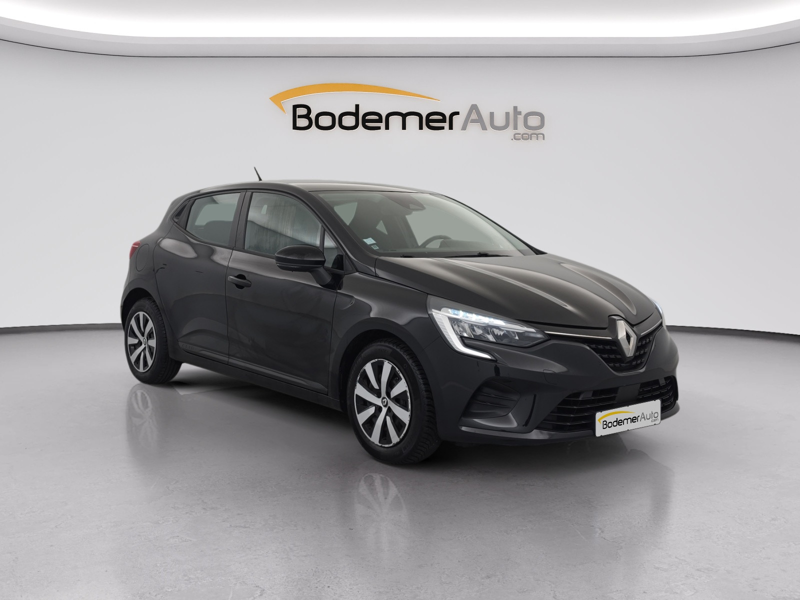 Vente en ligne Renault Clio 5 Clio TCe 90 au prix de 13 900 €