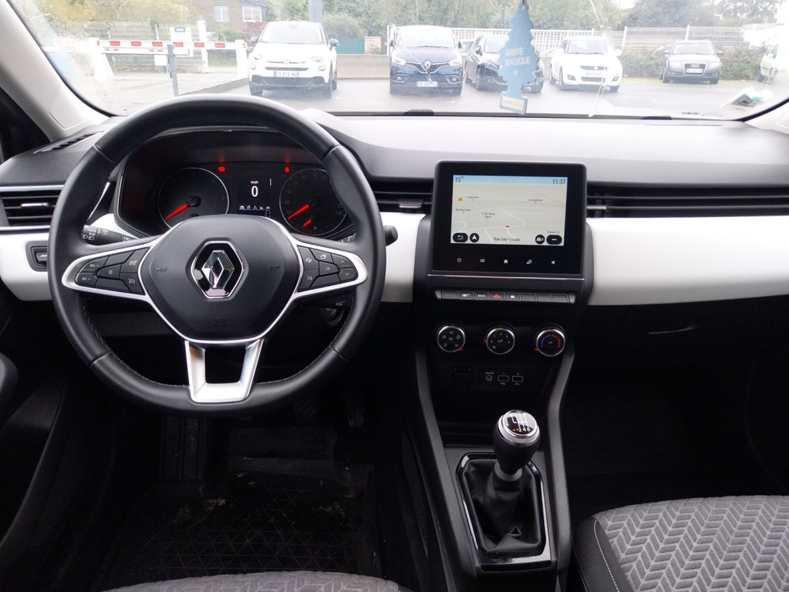 Vente en ligne Renault Clio 5 Clio Blue dCi 100 au prix de 13 990 €