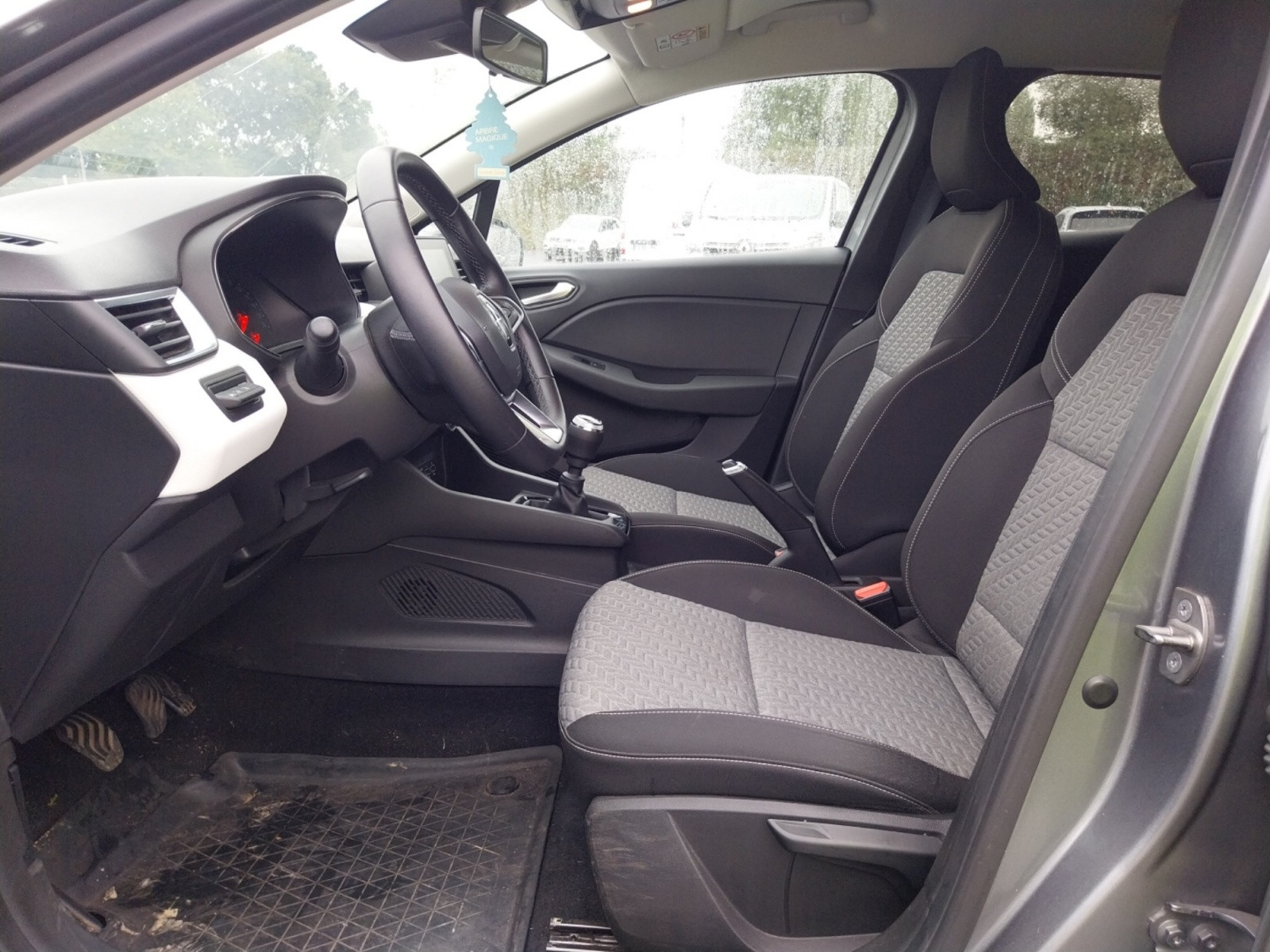 Vente en ligne Renault Clio 5 Clio Blue dCi 100 au prix de 13 990 €