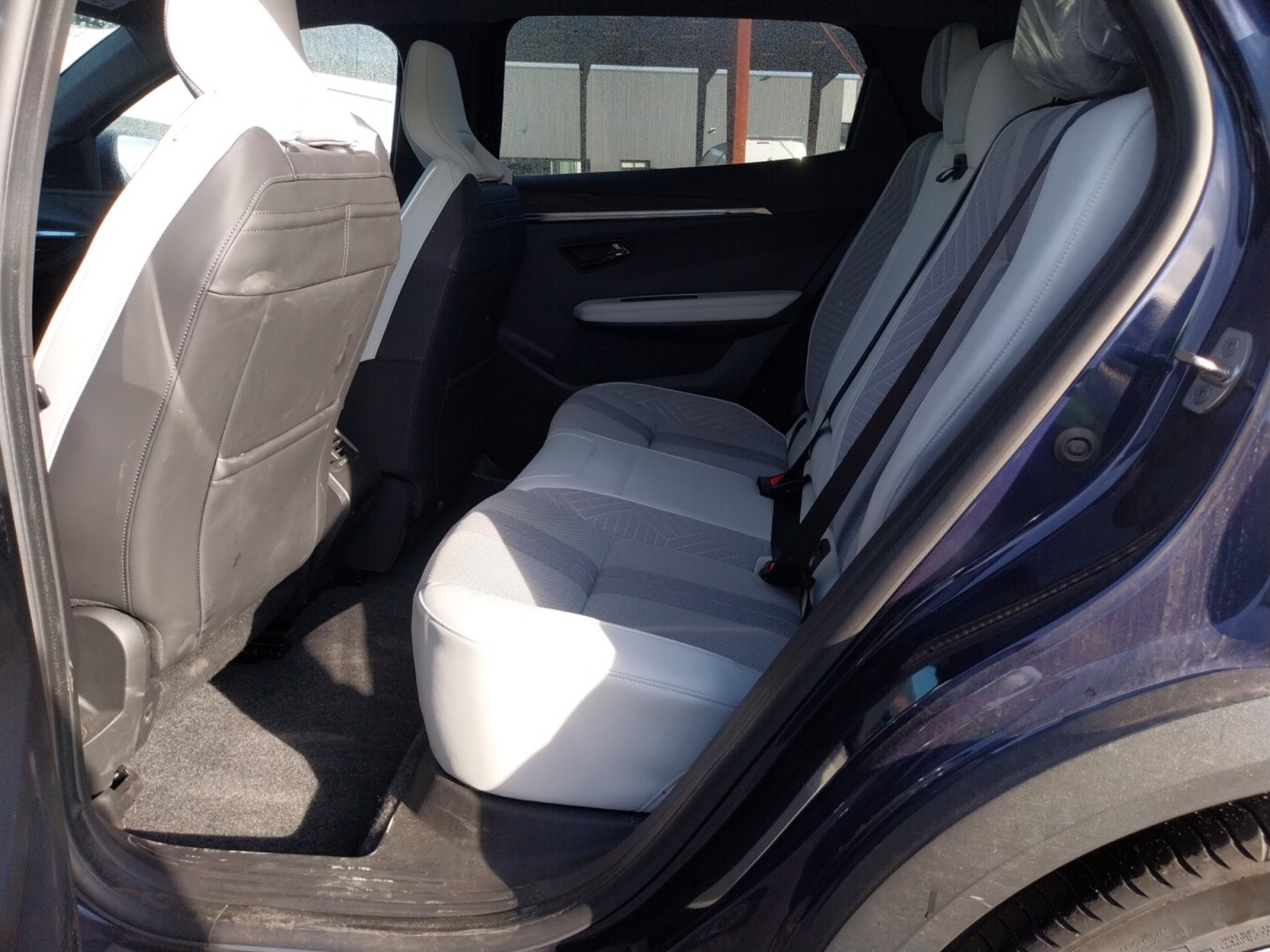 Vente en ligne Renault Scenic E-Tech Scenic E-Tech électrique 220 ch grande autonomie au prix de 40 990 €
