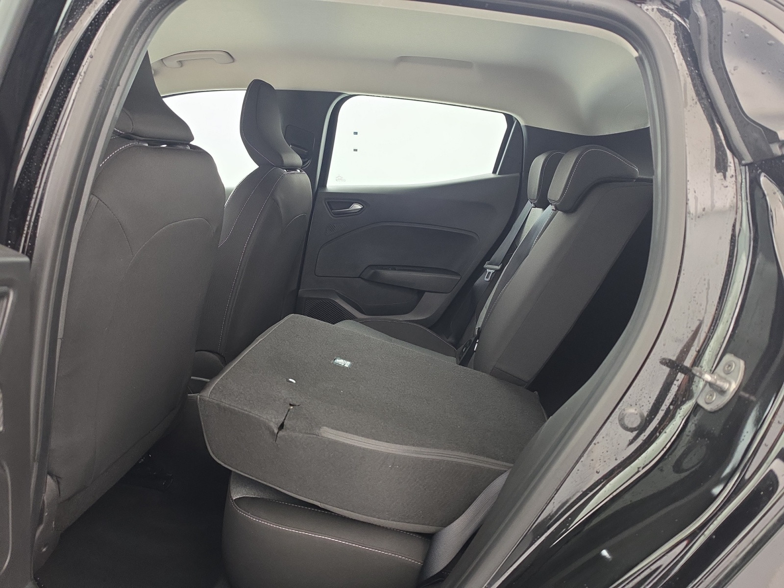 Vente en ligne Renault Clio 5 Clio Blue dCi 100 ch GSR2 au prix de 16 990 €
