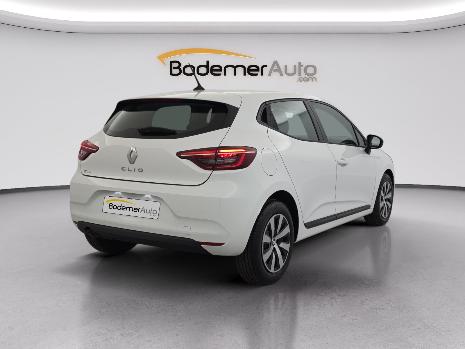 Vente en ligne Renault Clio 5 Clio TCe 90 au prix de 13 900 €
