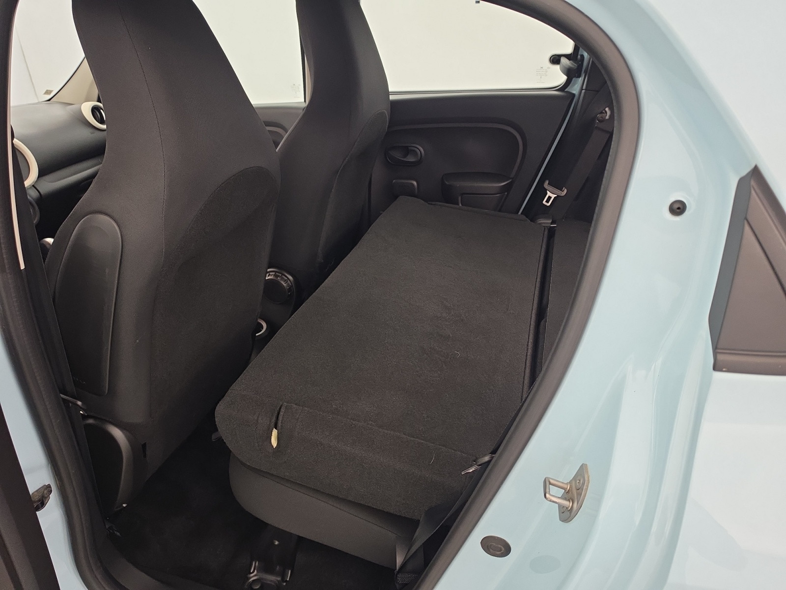 Vente en ligne Renault Twingo Electrique Twingo III E-Tech au prix de 12 990 €