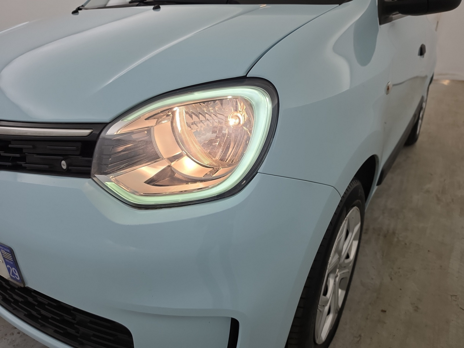 Vente en ligne Renault Twingo Electrique Twingo III E-Tech au prix de 12 990 €