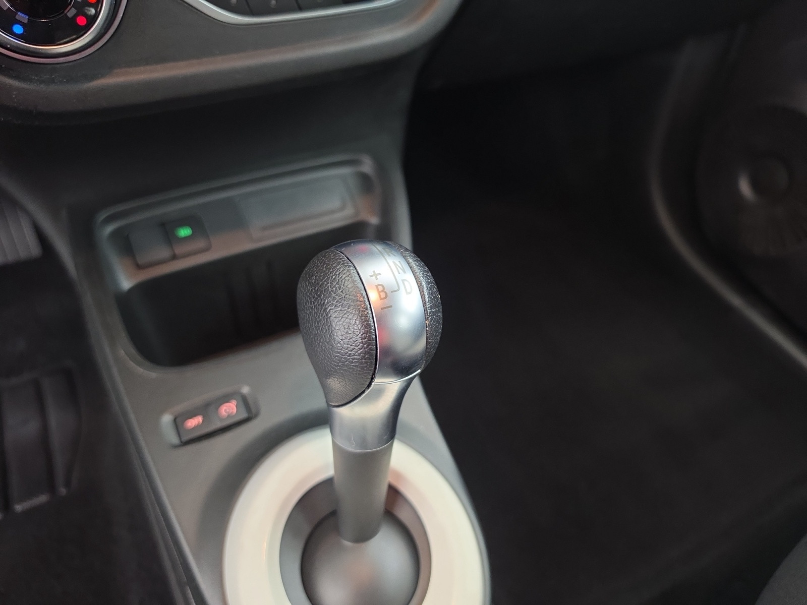Vente en ligne Renault Twingo Electrique Twingo III E-Tech au prix de 12 900 €