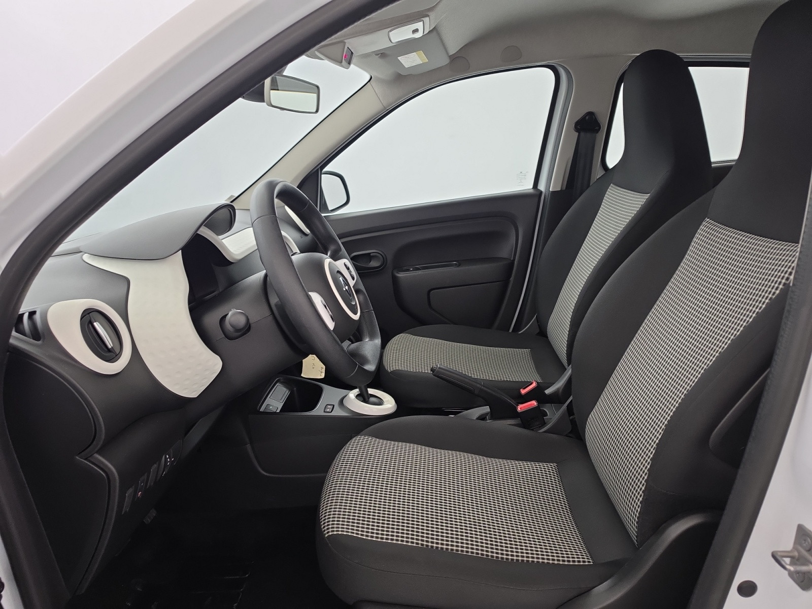 Vente en ligne Renault Twingo Electrique Twingo III E-Tech au prix de 11 990 €