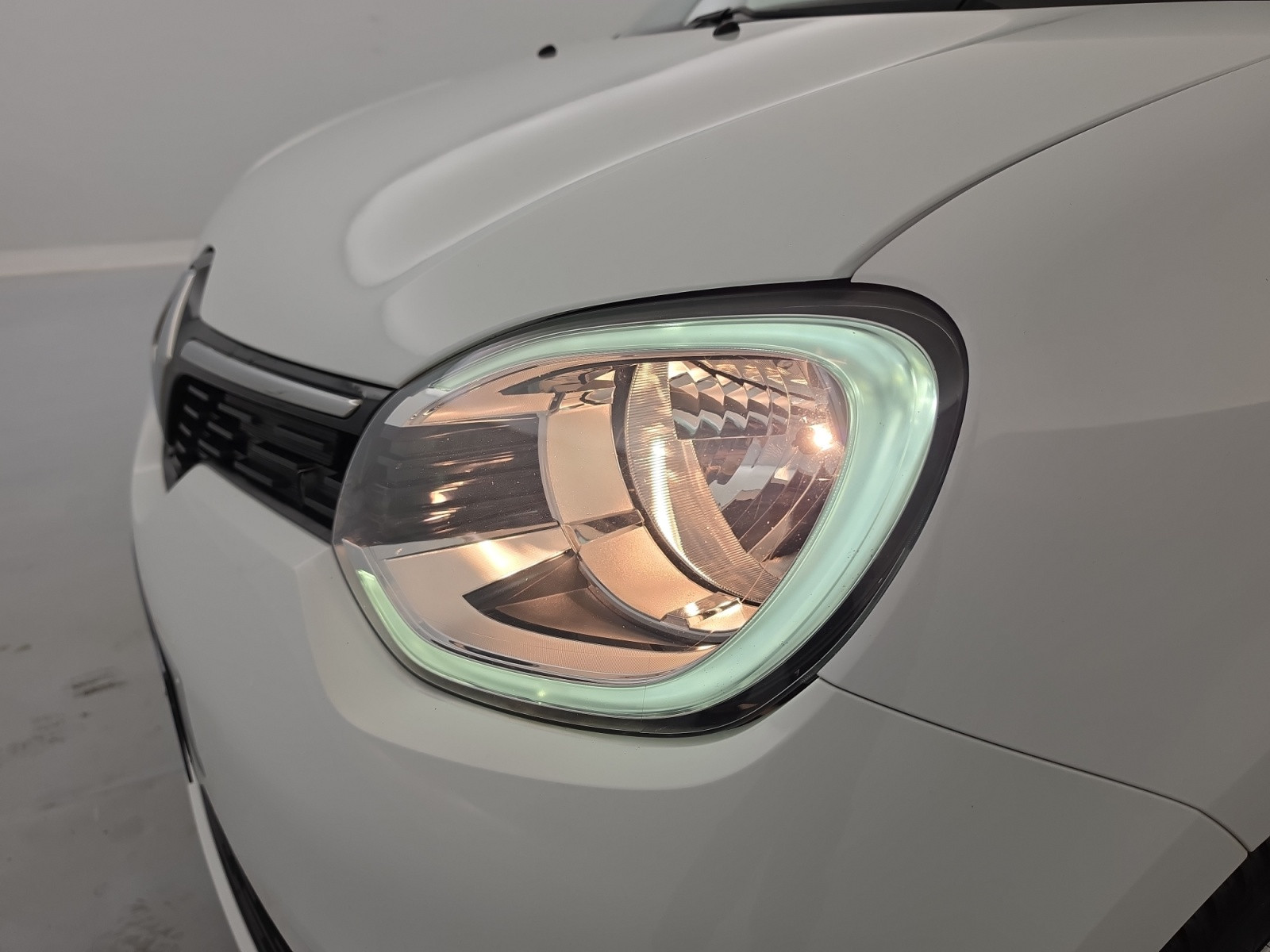 Vente en ligne Renault Twingo Electrique Twingo III E-Tech au prix de 11 990 €