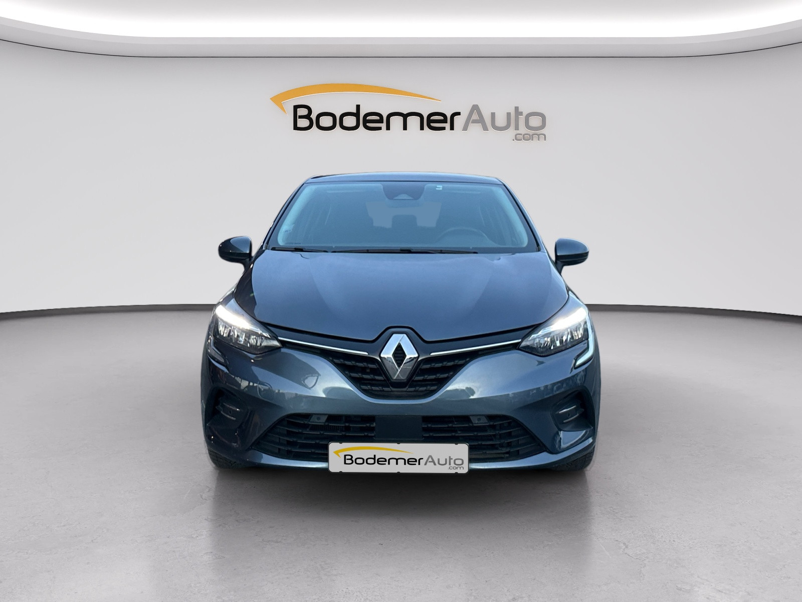 Vente en ligne Renault Clio 5 Clio E-Tech 140 - 21N au prix de 15 990 €