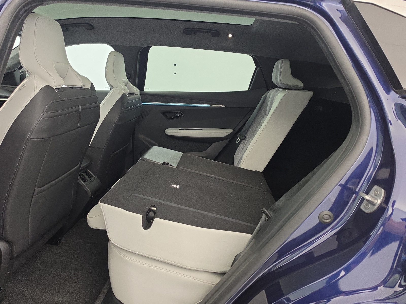 Vente en ligne Renault Scenic E-Tech Scenic E-Tech électrique 220 ch grande autonomie au prix de 40 990 €