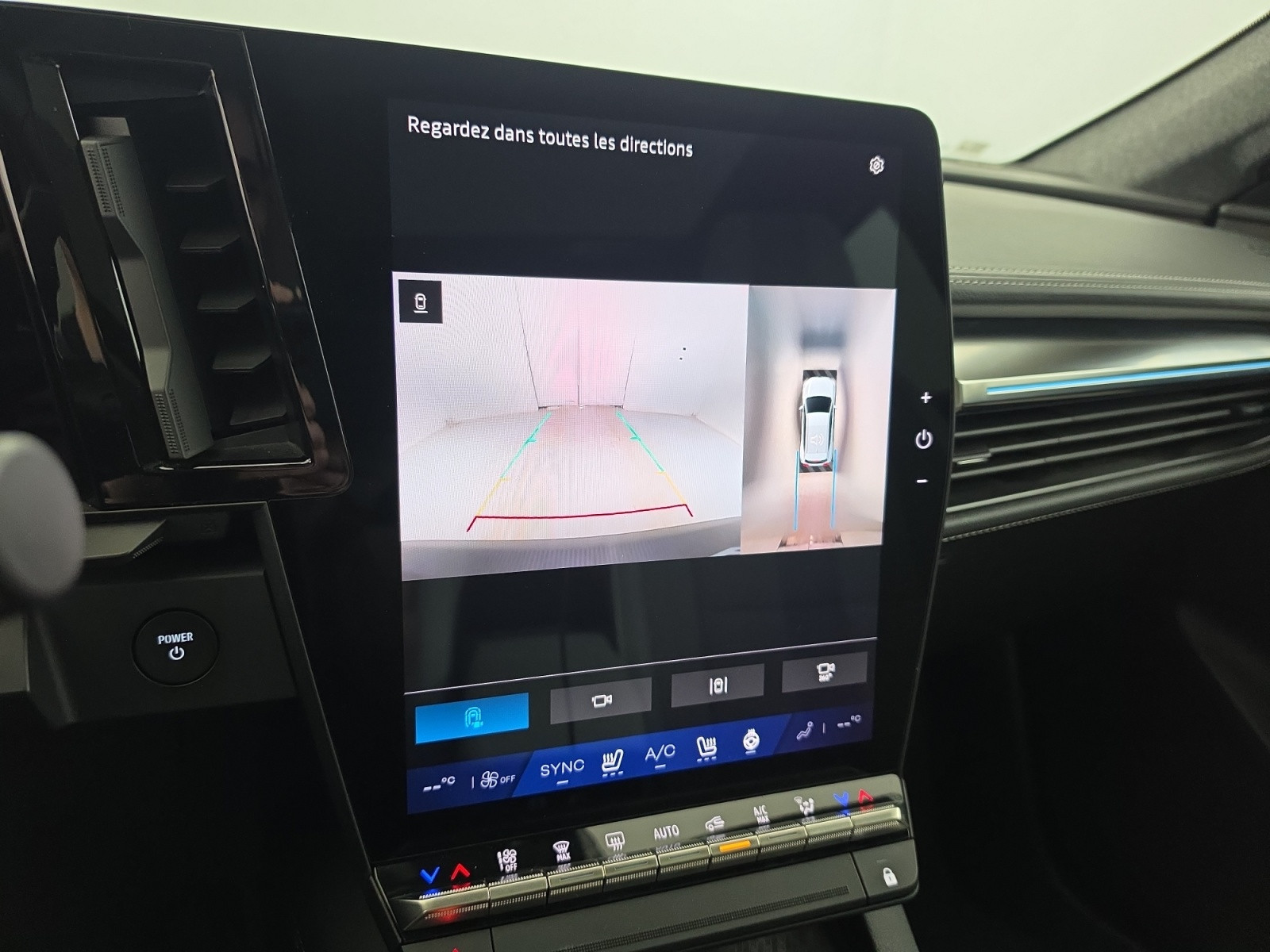 Vente en ligne Renault Scenic E-Tech Scenic E-Tech électrique 220 ch grande autonomie au prix de 40 990 €
