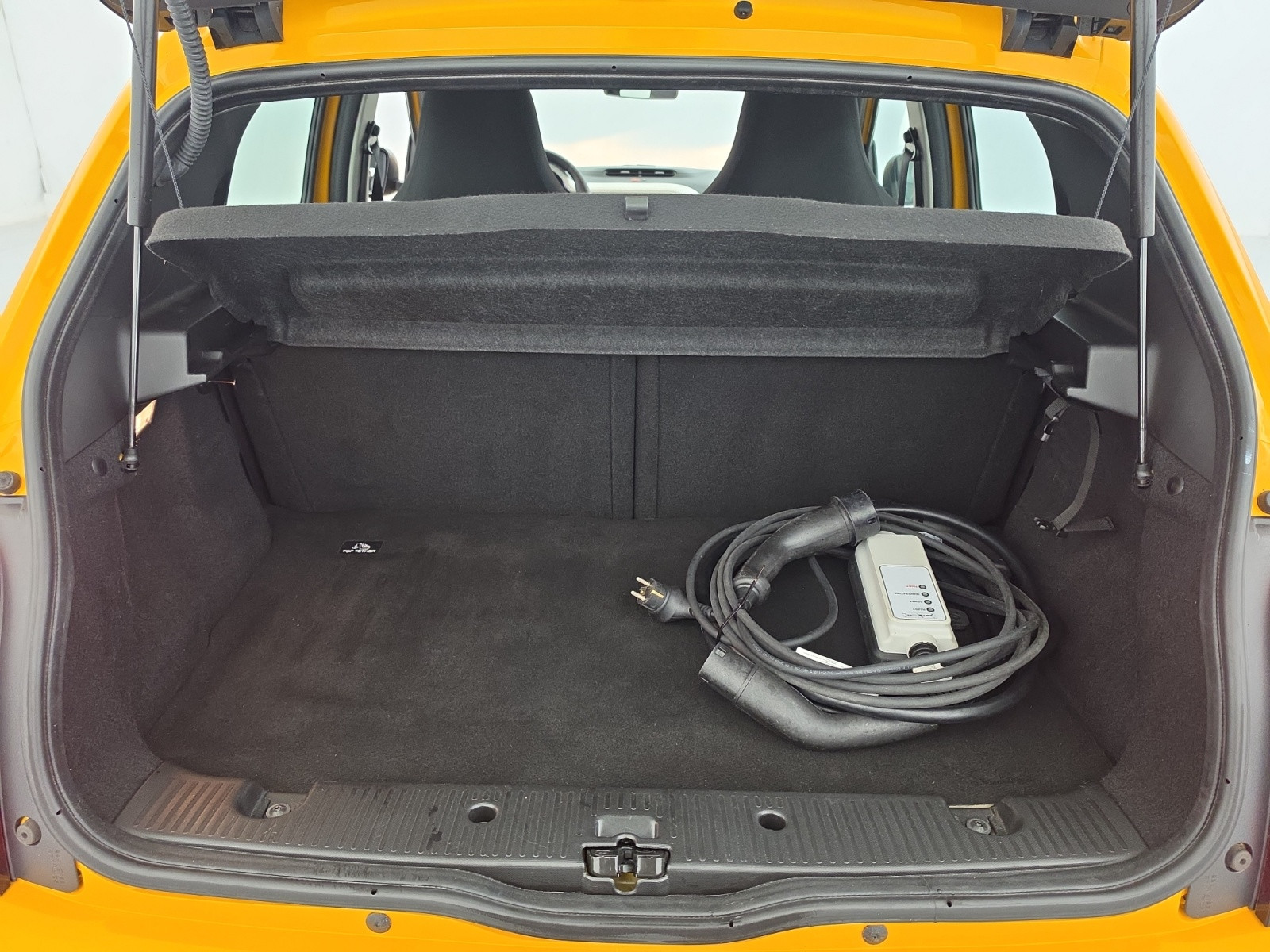 Vente en ligne Renault Twingo Electrique Twingo III E-Tech au prix de 11 990 €