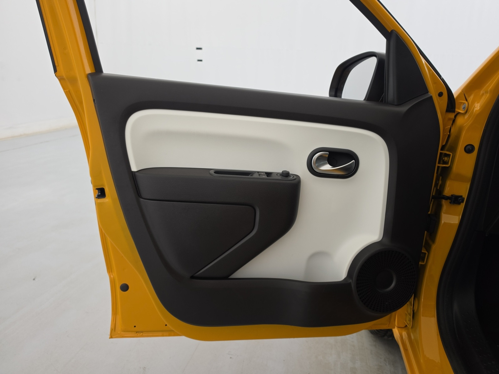 Vente en ligne Renault Twingo Electrique Twingo III E-Tech au prix de 11 990 €