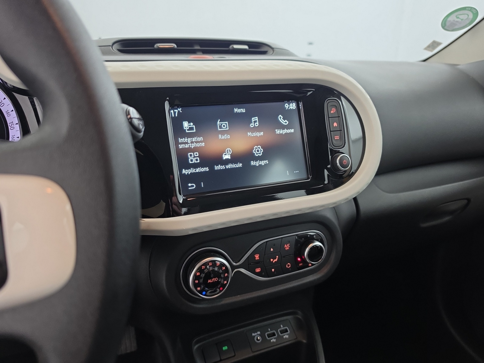 Vente en ligne Renault Twingo Electrique Twingo III E-Tech au prix de 11 990 €