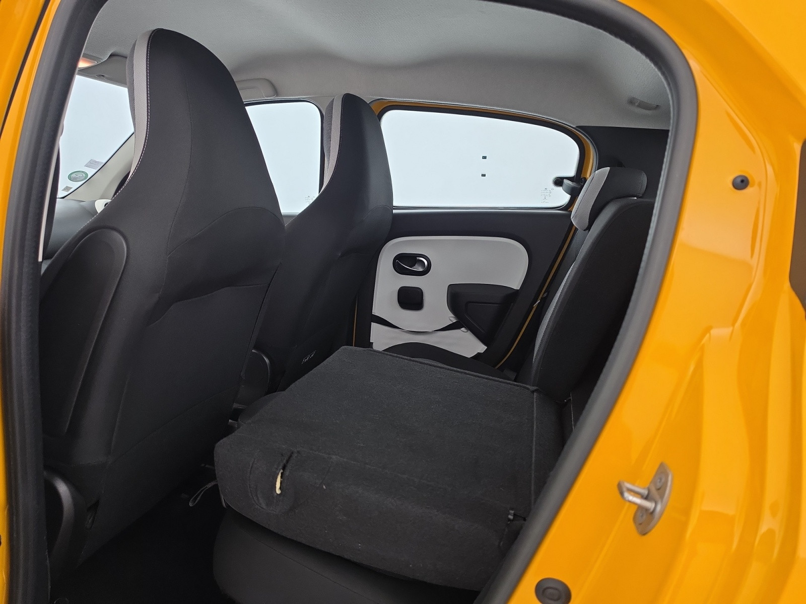 Vente en ligne Renault Twingo Electrique Twingo III E-Tech au prix de 11 990 €