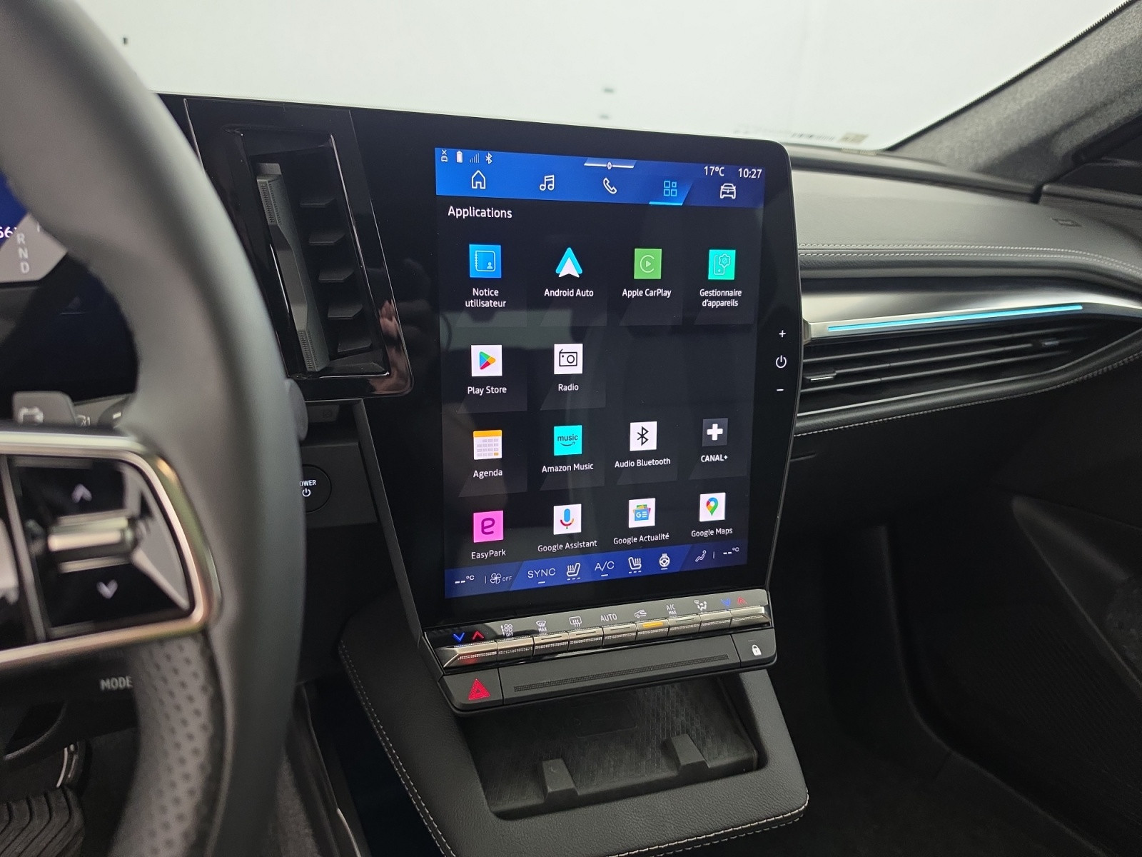 Vente en ligne Renault Scenic E-Tech Scenic E-Tech électrique 220 ch grande autonomie au prix de 40 990 €