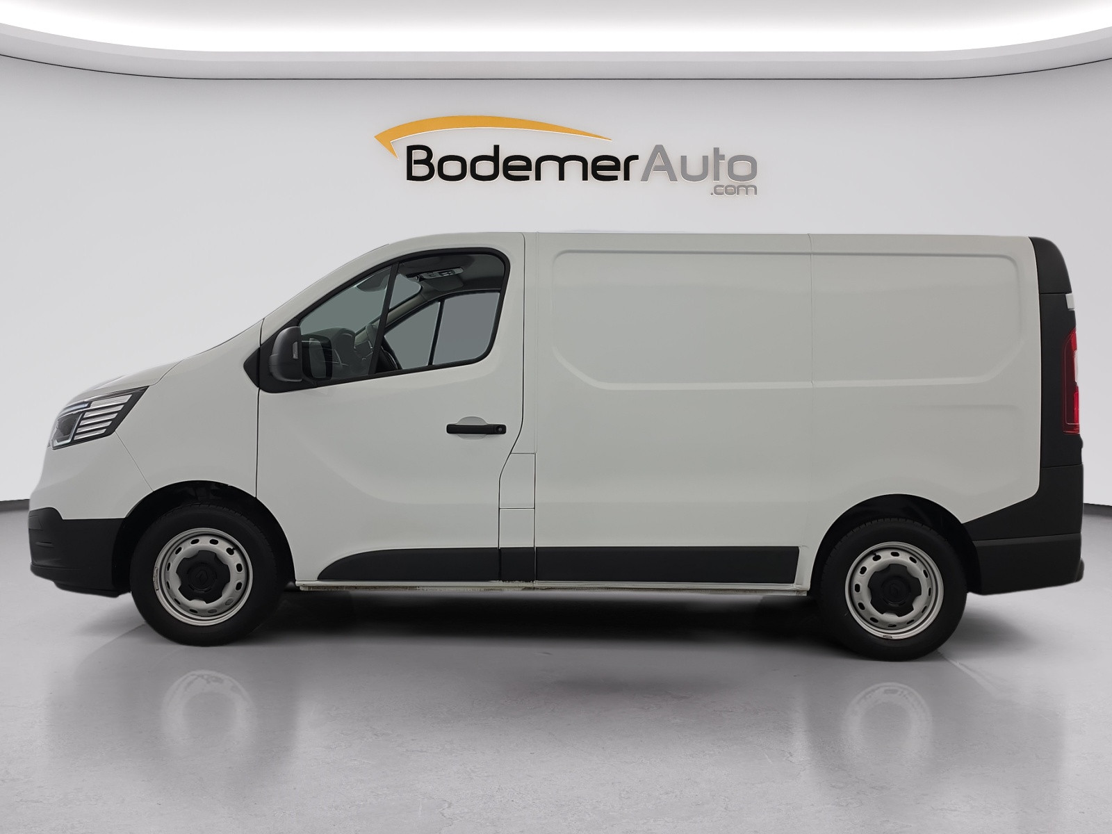 Vente en ligne Renault Trafic 3 Fourgon TRAFIC FGN L1H1 2800 KG BLUE DCI 130 au prix de 20 990 €