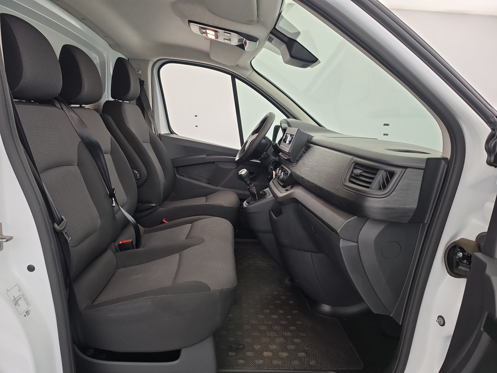 Vente en ligne Renault Trafic 3 Fourgon TRAFIC FGN L1H1 2800 KG BLUE DCI 130 au prix de 20 990 €