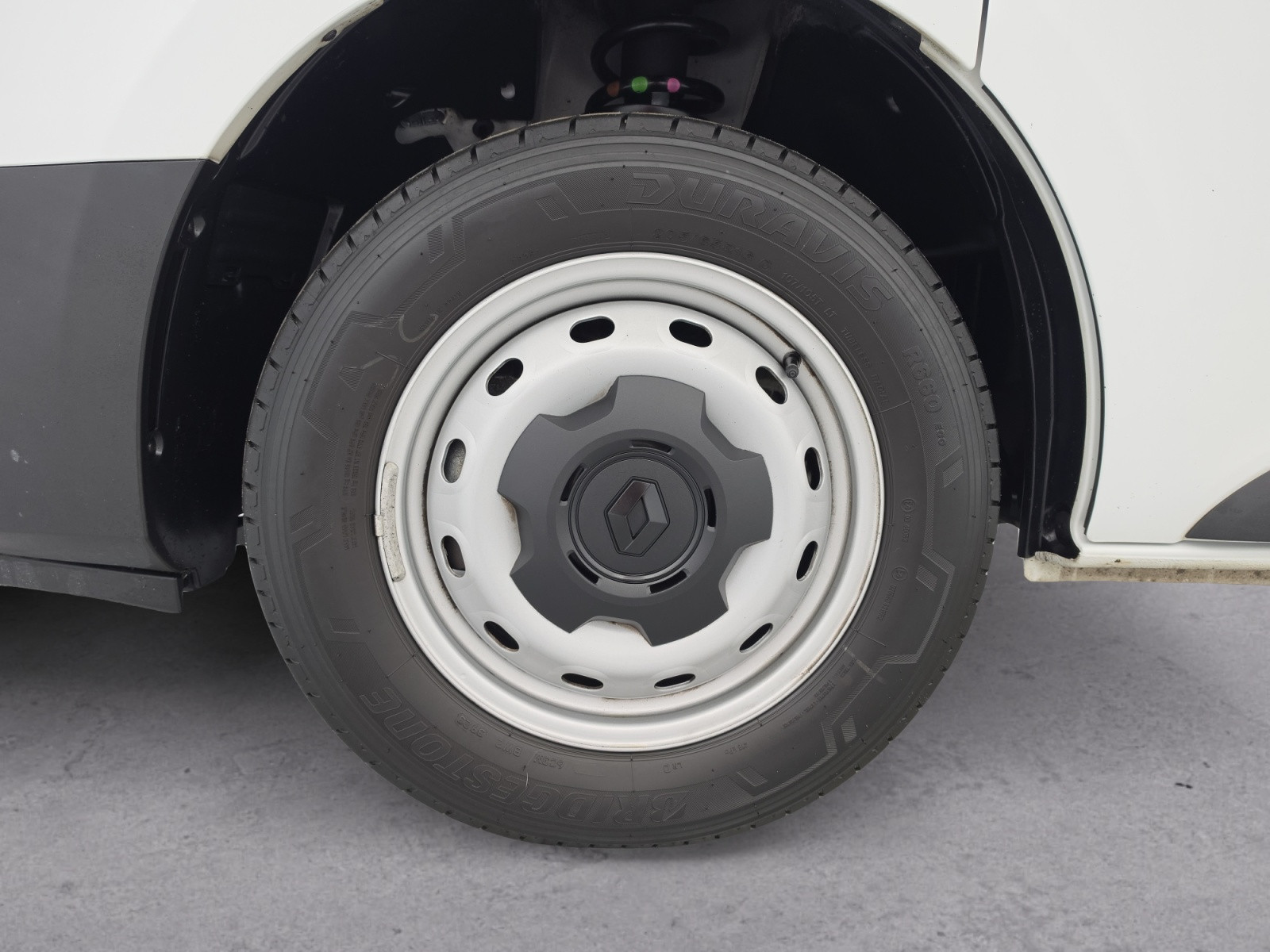 Vente en ligne Renault Trafic 3 Fourgon TRAFIC FGN L1H1 2800 KG BLUE DCI 130 au prix de 20 990 €