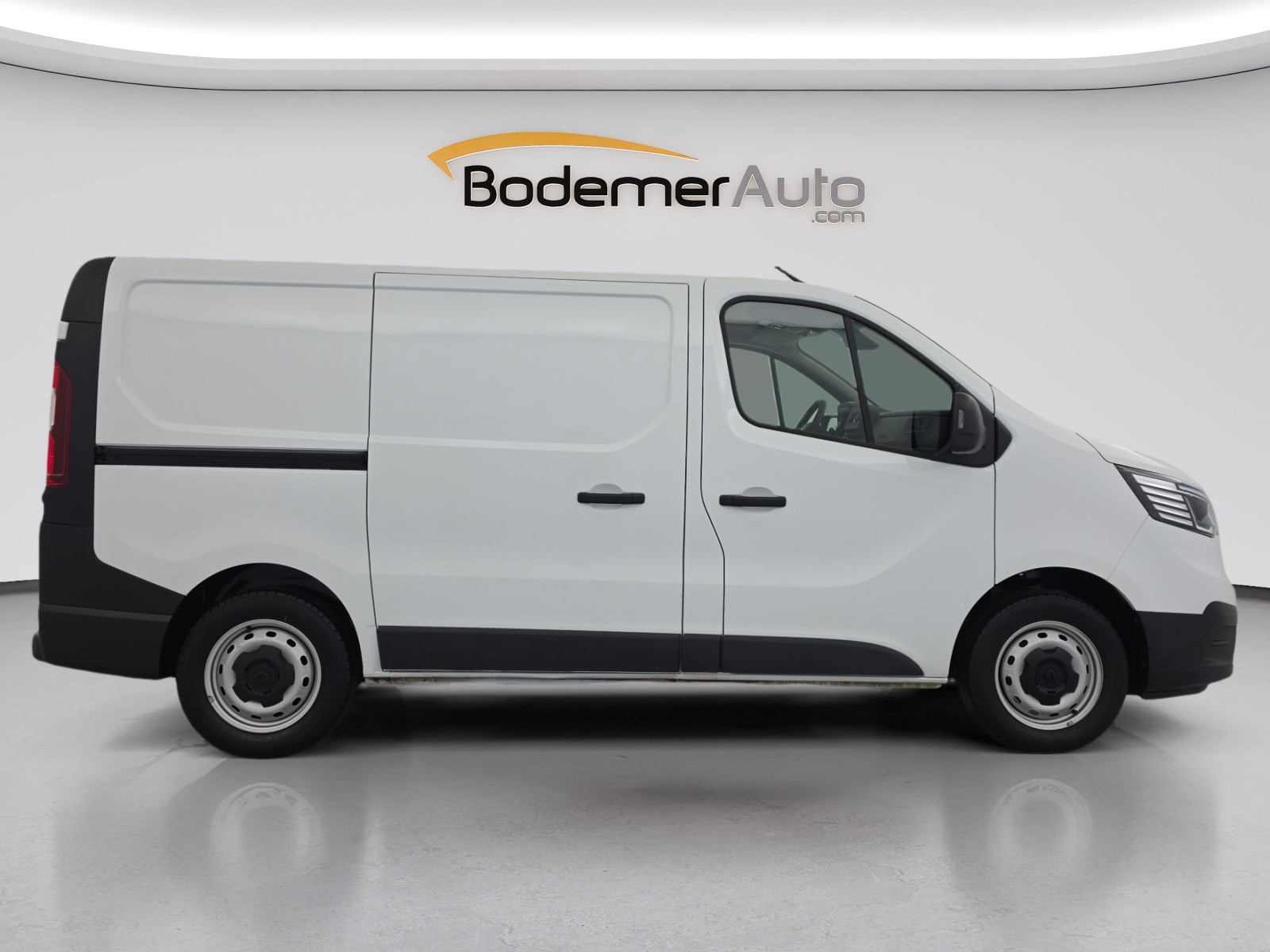Vente en ligne Renault Trafic 3 Fourgon TRAFIC FGN L1H1 2800 KG BLUE DCI 130 au prix de 20 990 €