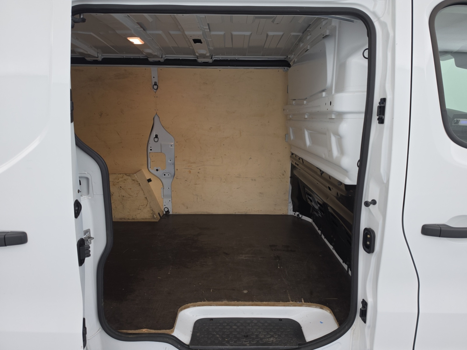 Vente en ligne Renault Trafic 3 Fourgon TRAFIC FGN L1H1 2800 KG BLUE DCI 130 au prix de 20 990 €