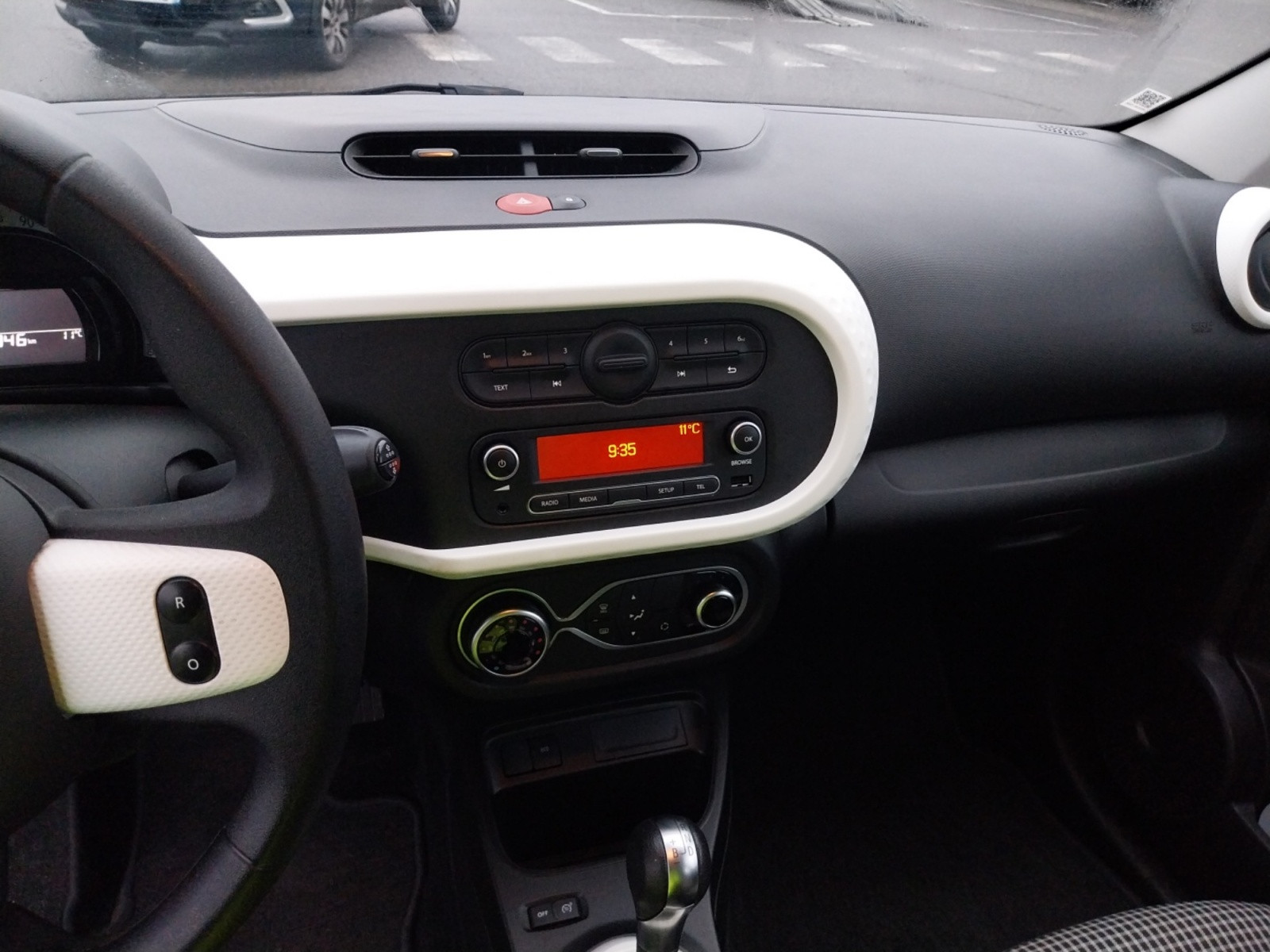 Vente en ligne Renault Twingo Electrique Twingo III E-Tech au prix de 11 990 €