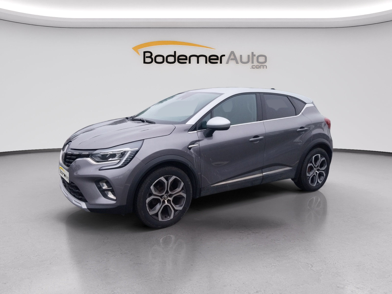 Renault Captur  E-Tech full hybrid 145 occasion de 2023 en vente à Brest