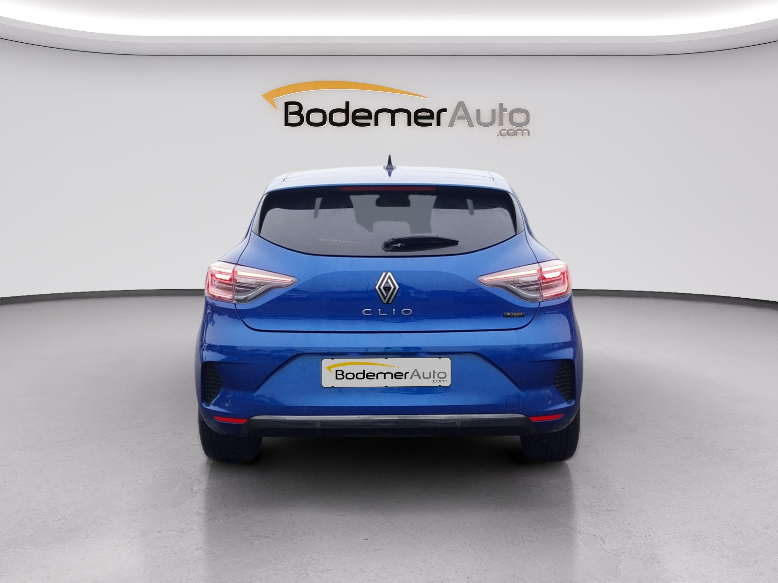 Vente en ligne Renault Clio 5 Clio E-Tech full hybrid 145 au prix de 16 990 €