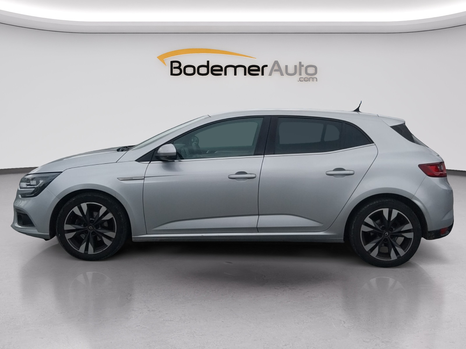Vente en ligne Renault Megane 4 Mégane IV Berline Blue dCi 115 EDC au prix de 13 400 €