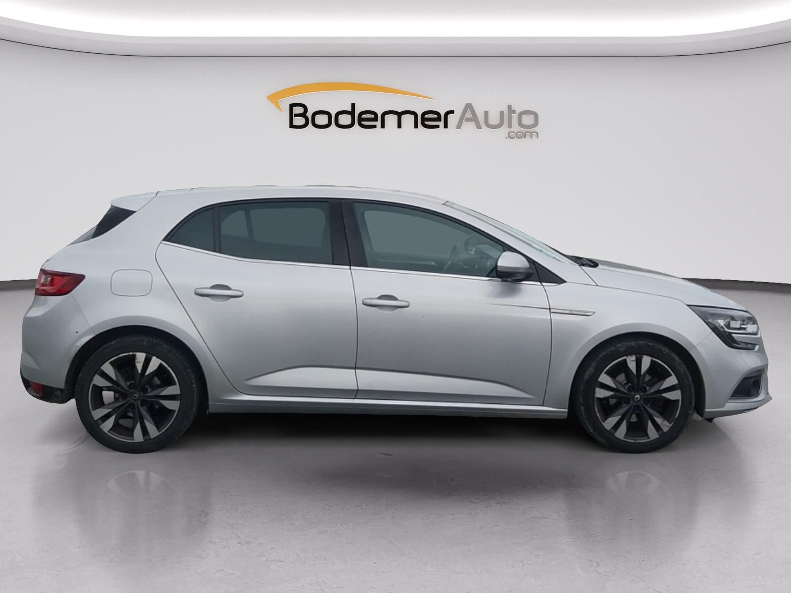 Vente en ligne Renault Megane 4 Mégane IV Berline Blue dCi 115 EDC au prix de 13 400 €