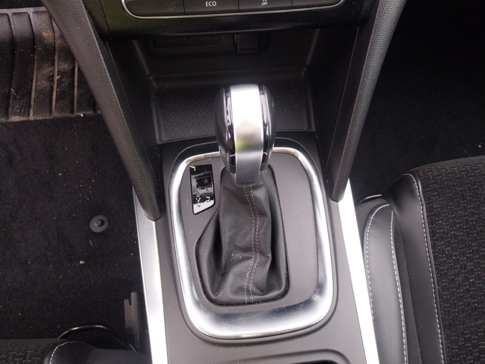 Vente en ligne Renault Megane 4 Mégane IV Berline Blue dCi 115 EDC au prix de 13 400 €