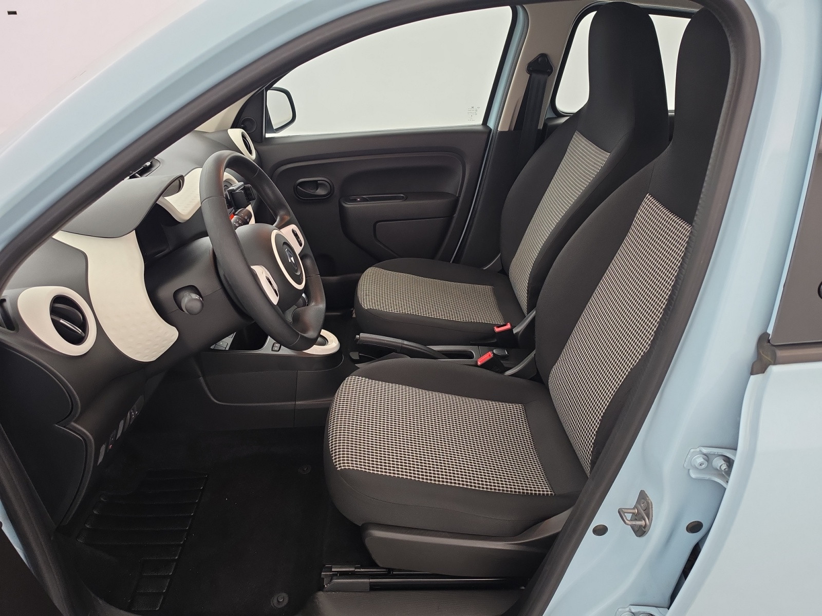 Vente en ligne Renault Twingo Electrique Twingo III E-Tech au prix de 13 990 €