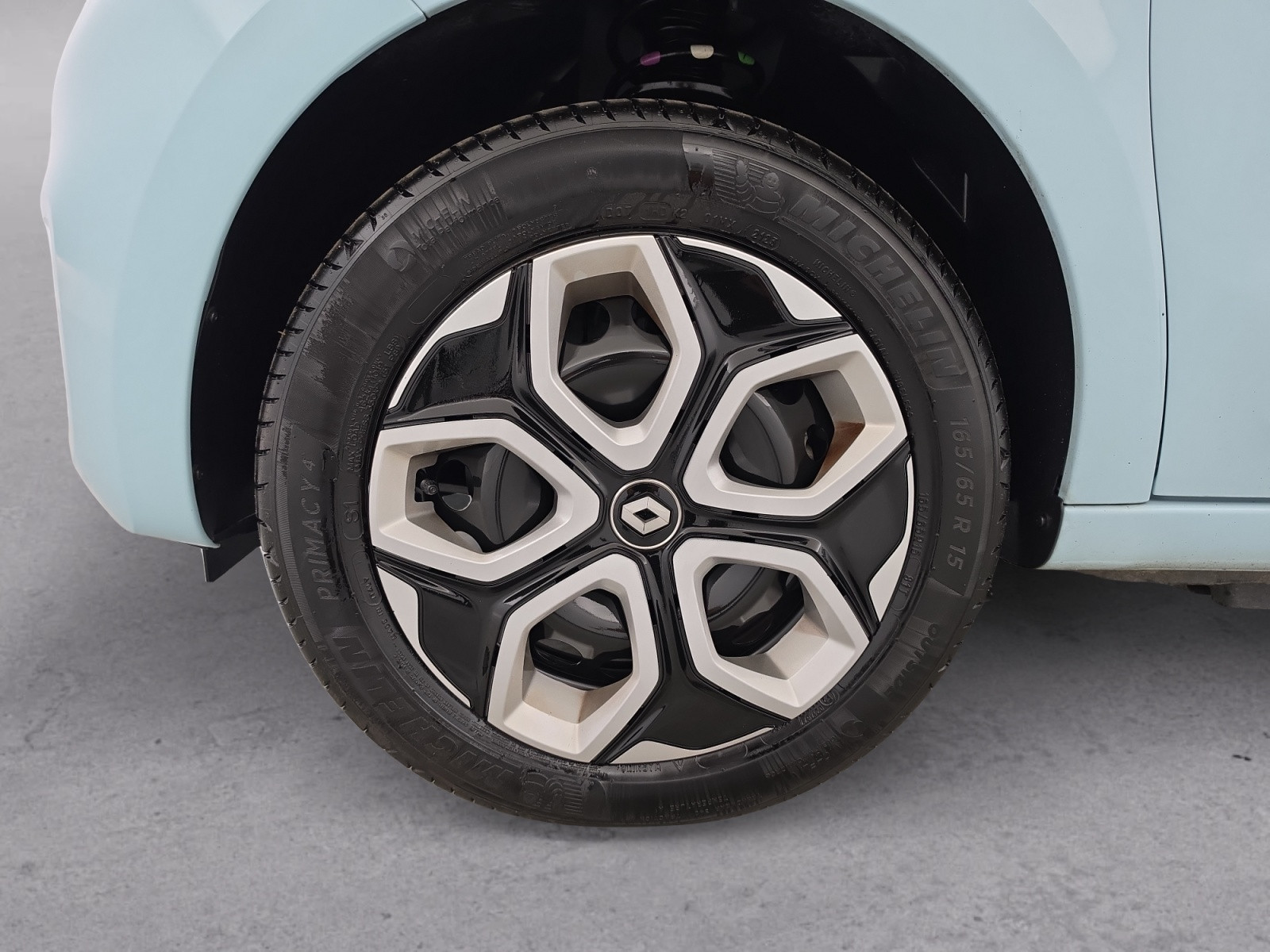 Vente en ligne Renault Twingo Electrique Twingo III E-Tech au prix de 14 900 €