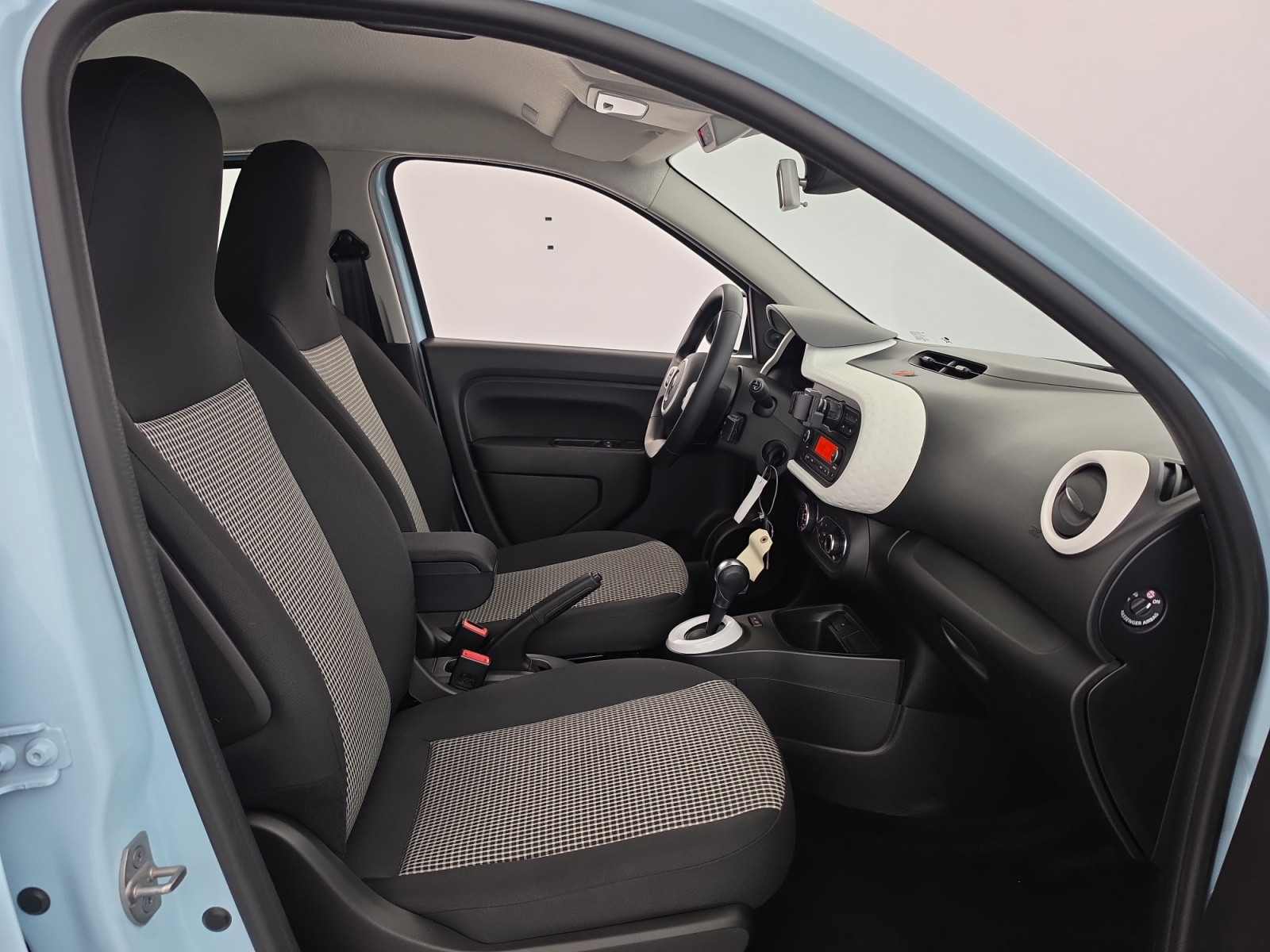 Vente en ligne Renault Twingo Electrique Twingo III E-Tech au prix de 14 900 €