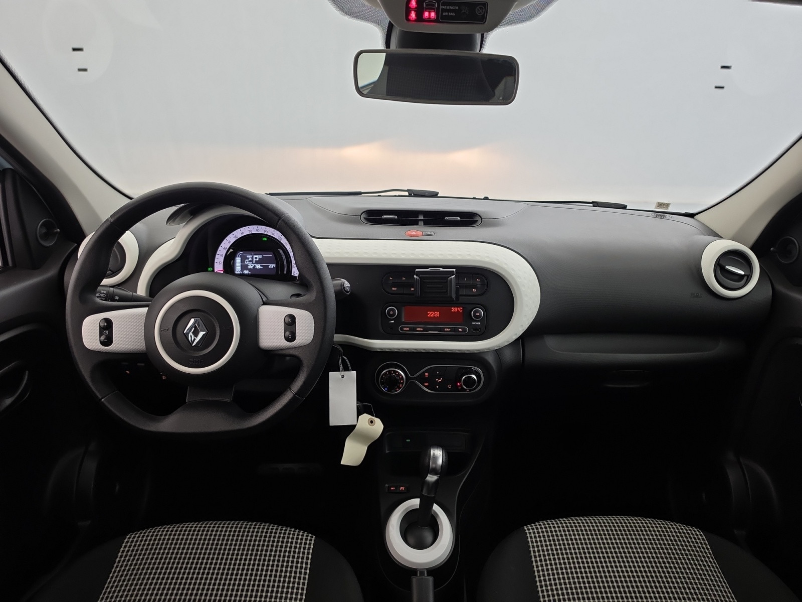 Vente en ligne Renault Twingo Electrique Twingo III E-Tech au prix de 14 900 €