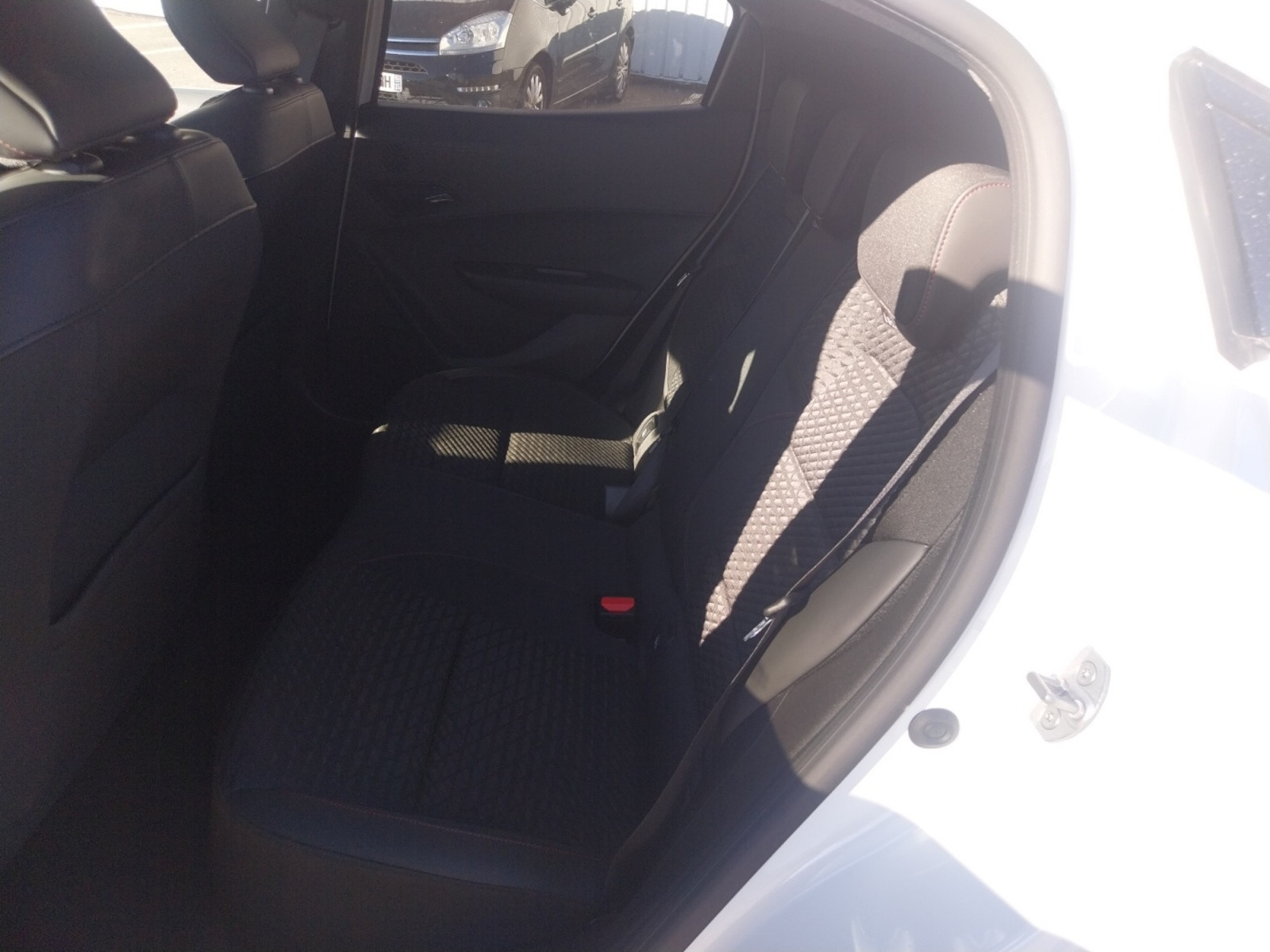 Vente en ligne Renault Clio 6 Clio E-Tech full hybrid 160 ch au prix de 25 900 €