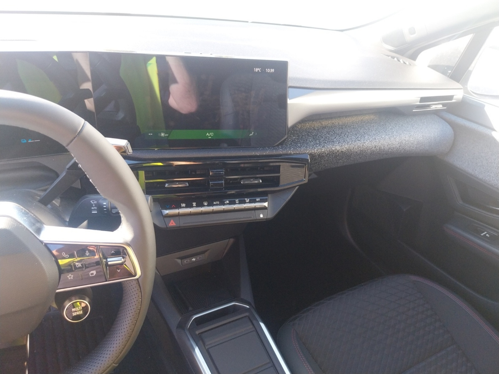 Vente en ligne Renault Clio 6 Clio E-Tech full hybrid 160 ch au prix de 25 900 €