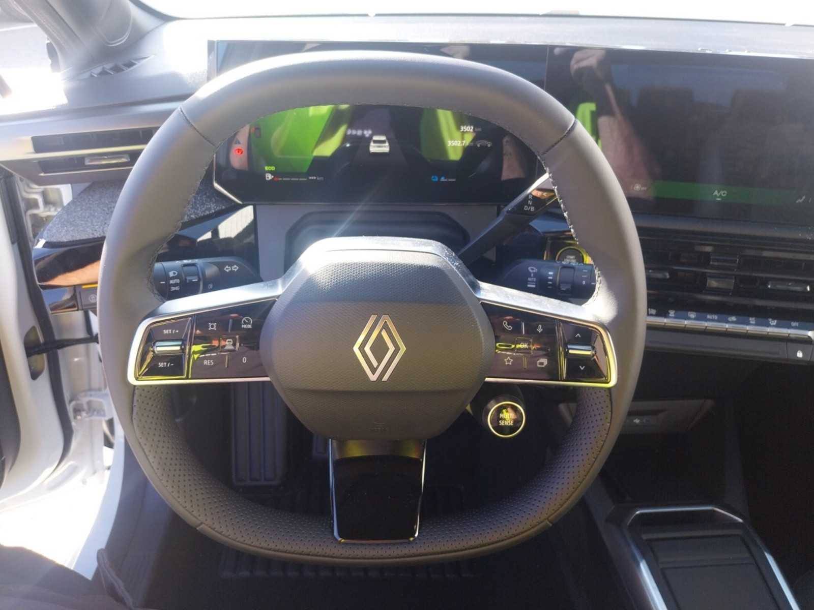 Vente en ligne Renault Clio 6 Clio E-Tech full hybrid 160 ch au prix de 25 900 €