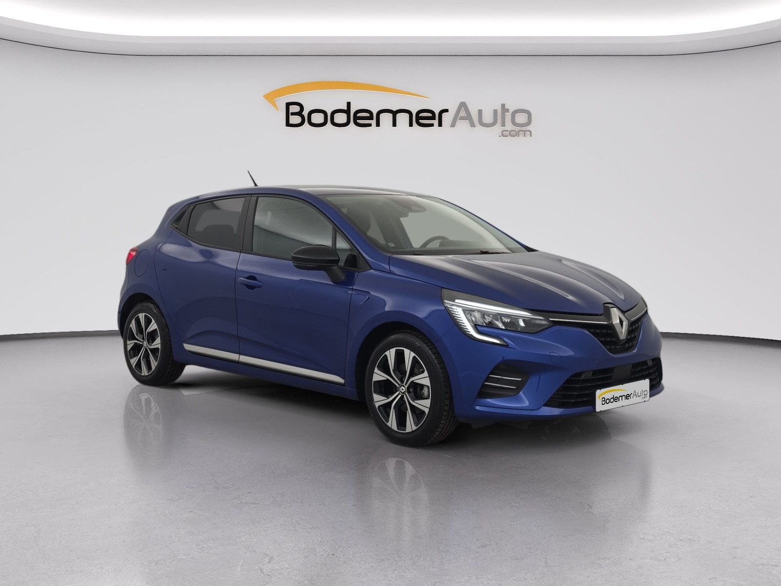 Vente en ligne Renault Clio 5 Clio E-Tech full hybrid 145 au prix de 16 700 €