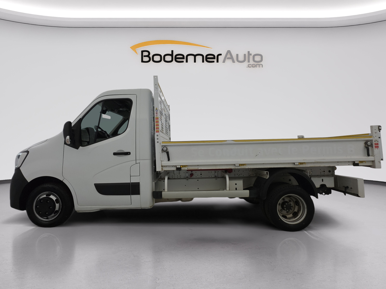 Vente en ligne Renault Master 3 Châssis Cabine MASTER CC PROP RJ3500 L2 PAFC BLUE DCI 130 EURO VI au prix de 29 990 €
