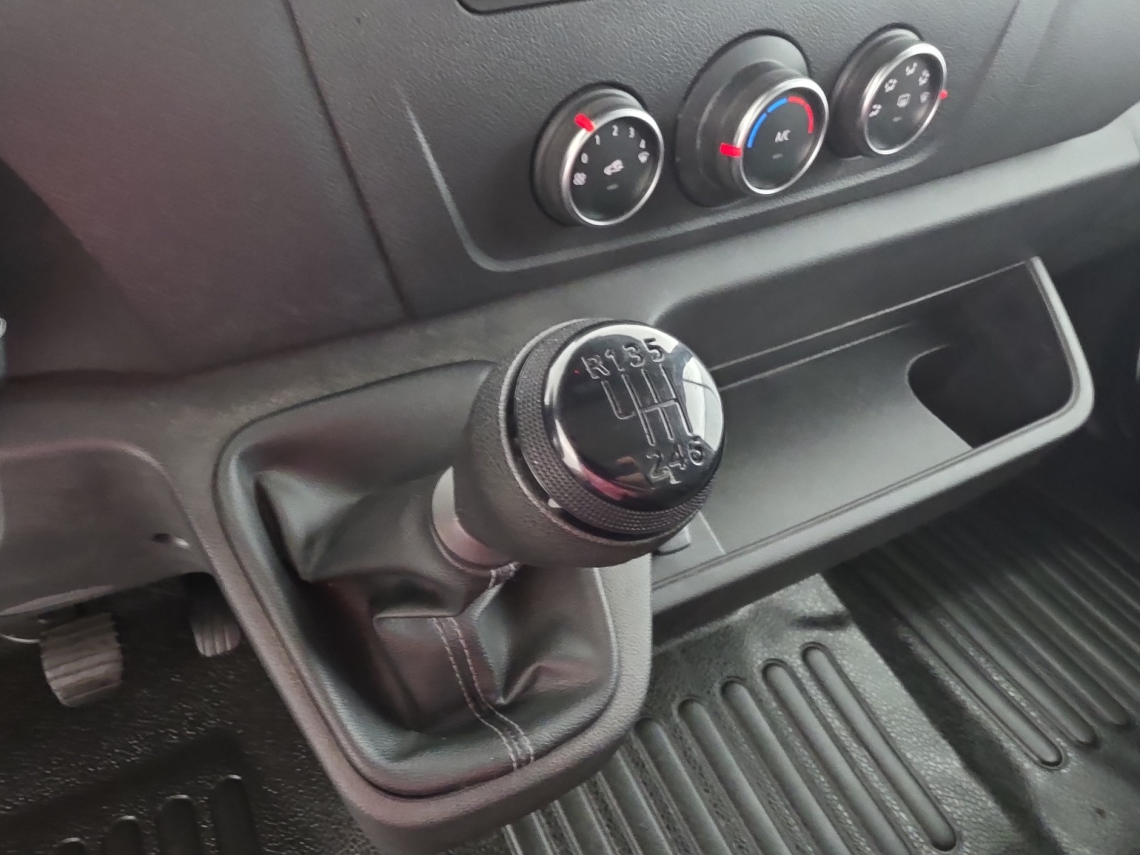 Vente en ligne Renault Master 3 Châssis Cabine MASTER CC PROP RJ3500 L2 PAFC BLUE DCI 130 EURO VI au prix de 29 990 €