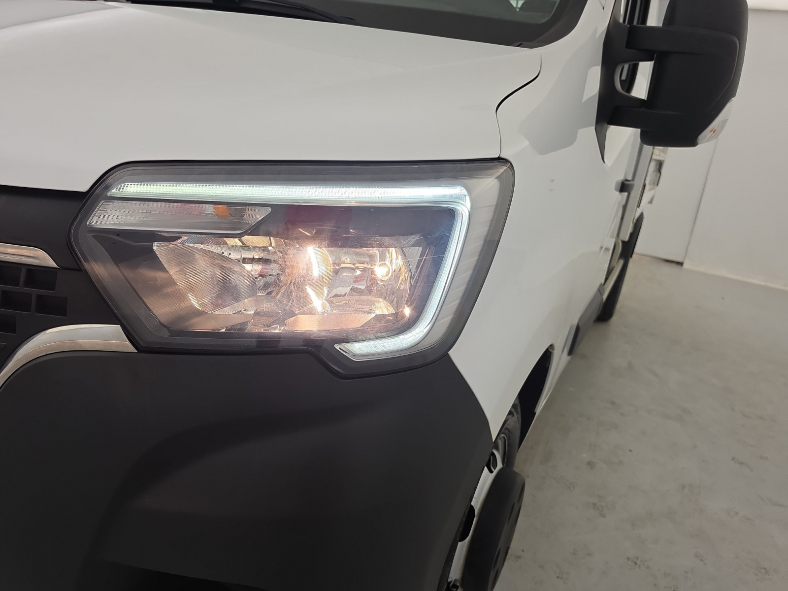Vente en ligne Renault Master 3 Châssis Cabine MASTER CC PROP RJ3500 L2 PAFC BLUE DCI 130 EURO VI au prix de 29 990 €
