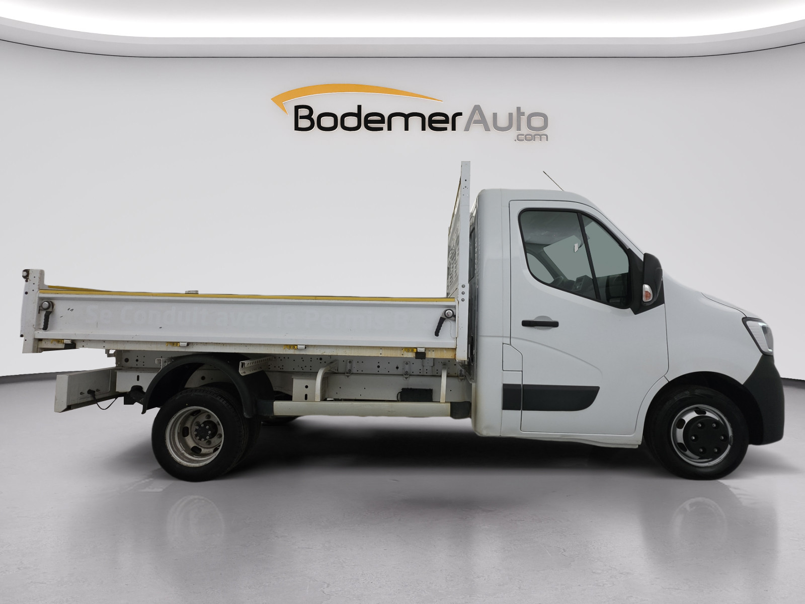 Vente en ligne Renault Master 3 Châssis Cabine MASTER CC PROP RJ3500 L2 PAFC BLUE DCI 130 EURO VI au prix de 29 990 €