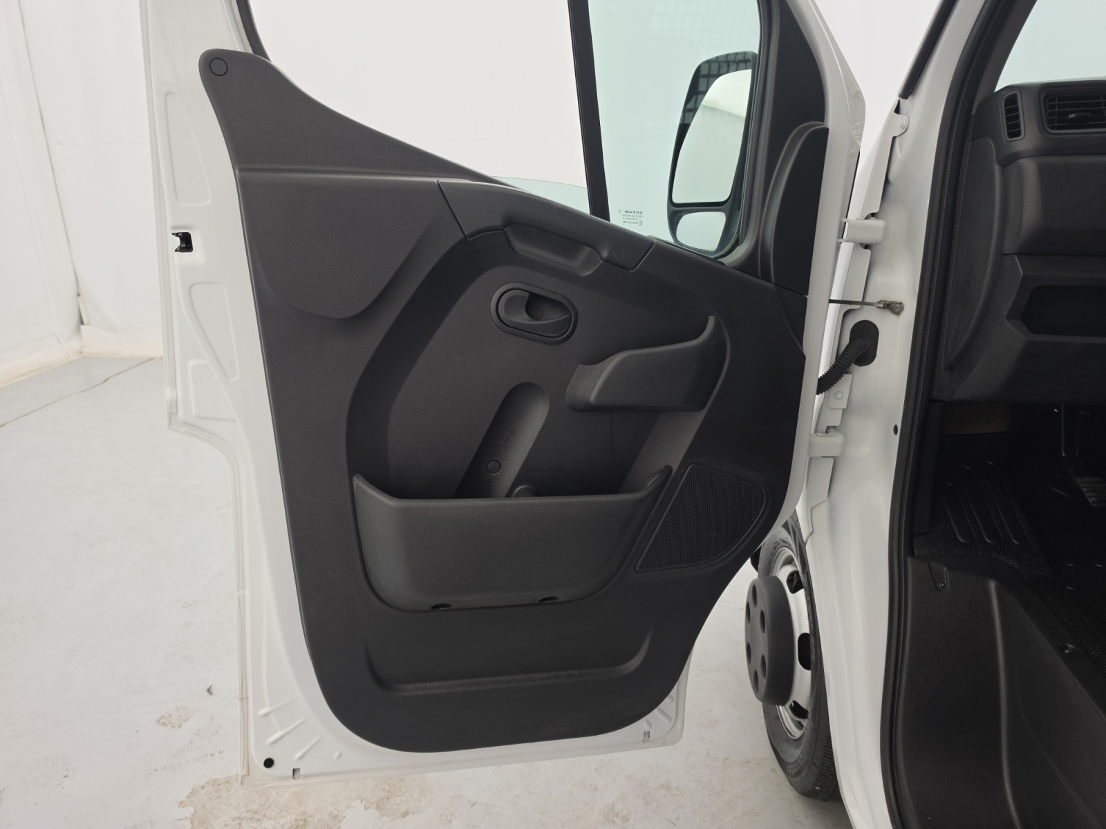 Vente en ligne Renault Master 3 Châssis Cabine MASTER CC PROP RJ3500 L2 PAFC BLUE DCI 130 EURO VI au prix de 29 990 €