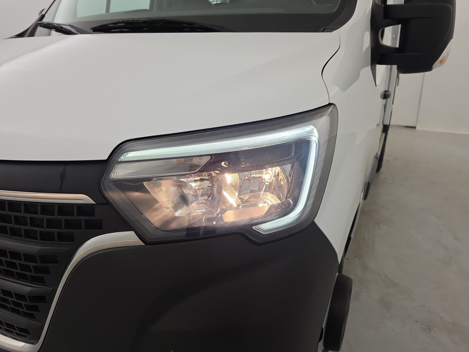 Vente en ligne Renault Master 3 Châssis Cabine MASTER CC PROP RJ3500 L2 PAFC BLUE DCI 130 EURO VI au prix de 29 990 €
