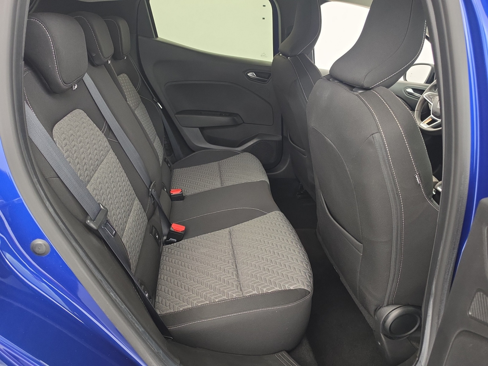 Vente en ligne Renault Clio 5 Clio E-Tech full hybrid 145 au prix de 16 700 €