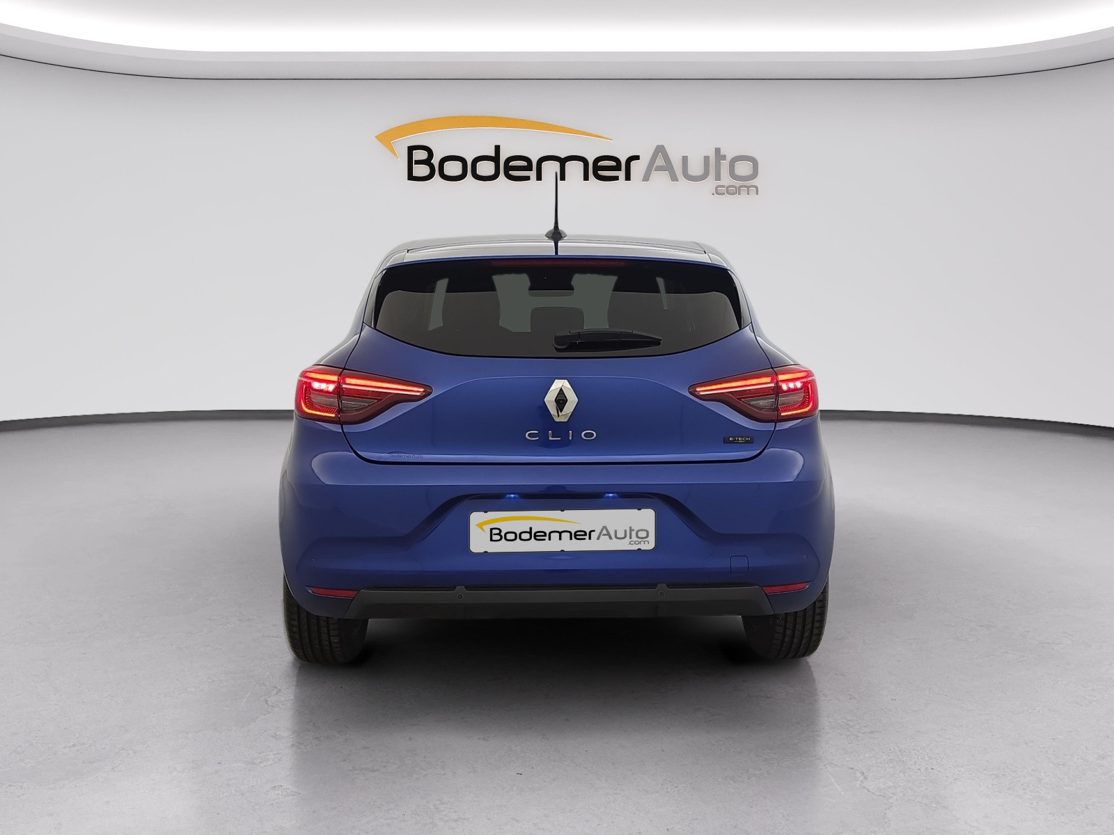 Vente en ligne Renault Clio 5 Clio E-Tech full hybrid 145 au prix de 16 700 €