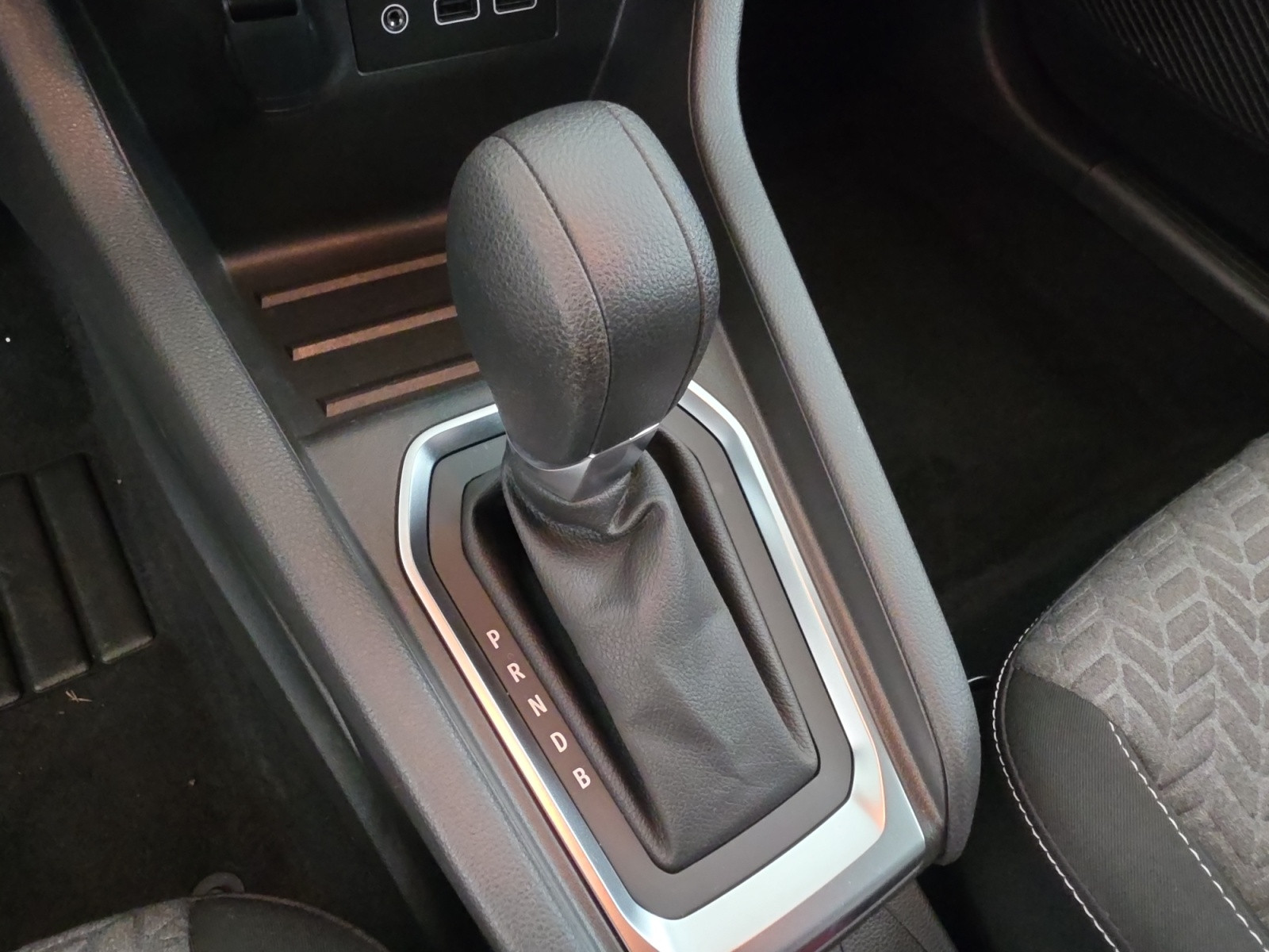 Vente en ligne Renault Clio 5 Clio E-Tech full hybrid 145 au prix de 16 700 €